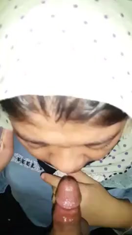 Malay awek tudung blowjob on the phone