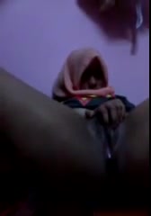 Malay hijab likes hot masturbation