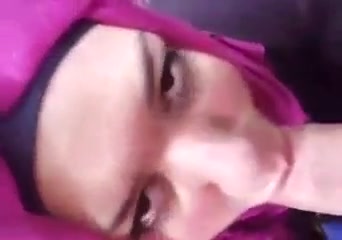 Pink tudung perempuan murahan deepthroat scandal blowjob